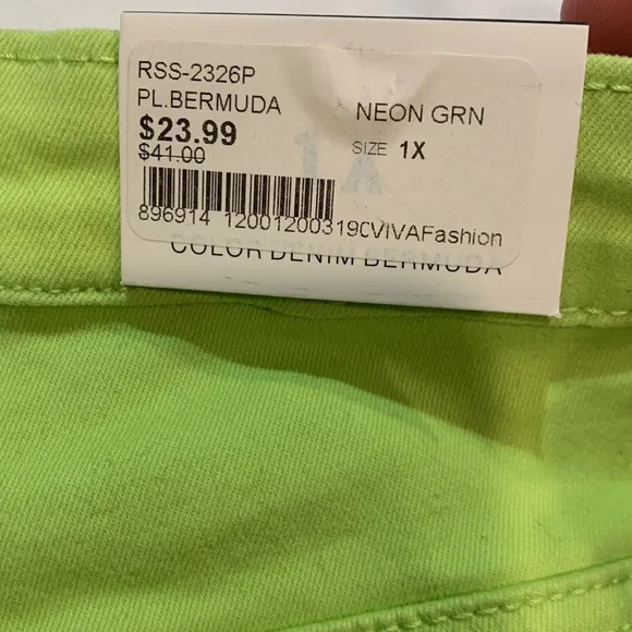 NWT Neon Green Distressed Shorts 1X - Picture 7 of 9